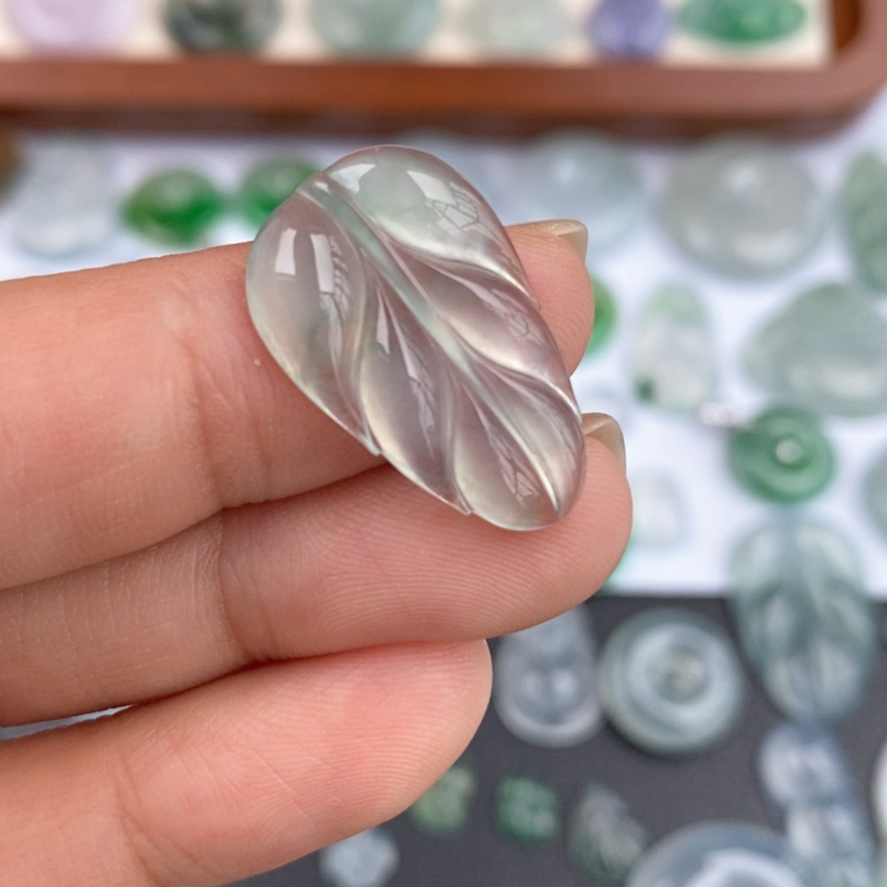 【闪购商品】翡翠颈饰未镶嵌小叶
