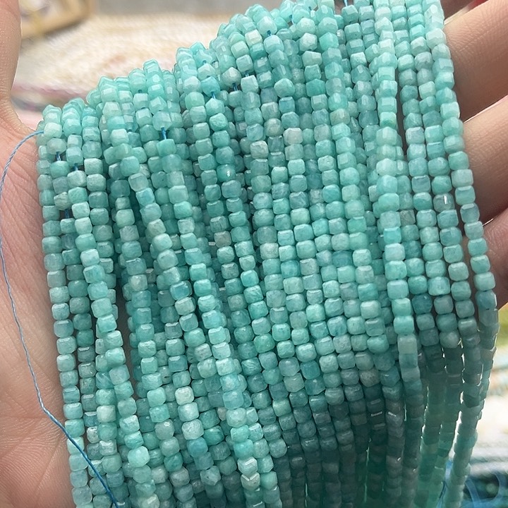 玛瑙/玉髓珠宝半成品未镶嵌一条3/3mm左右天河石方糖珠