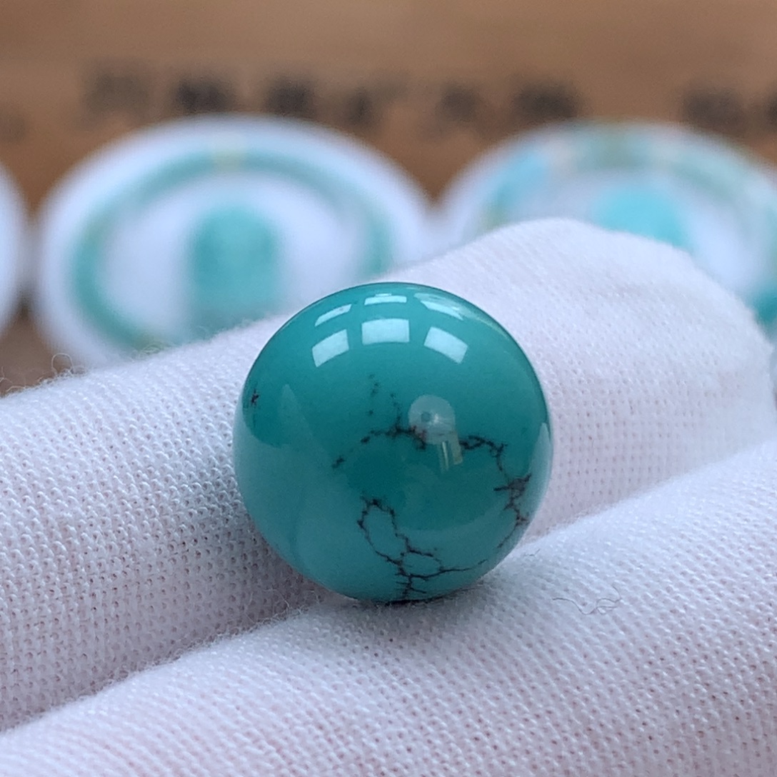 绿松石未镶嵌原矿绿松石圆珠