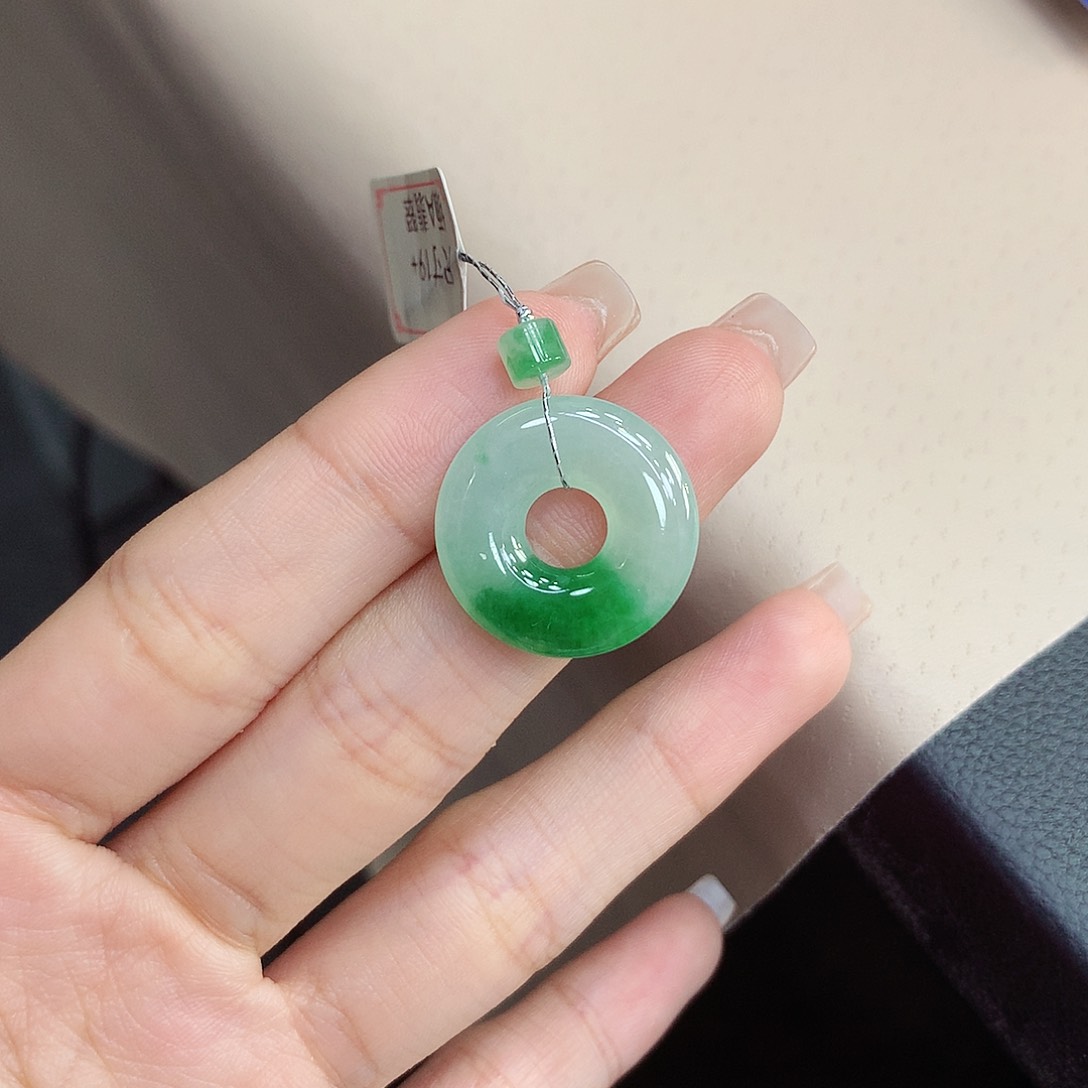 未镶嵌戒指翡翠甜甜圈
