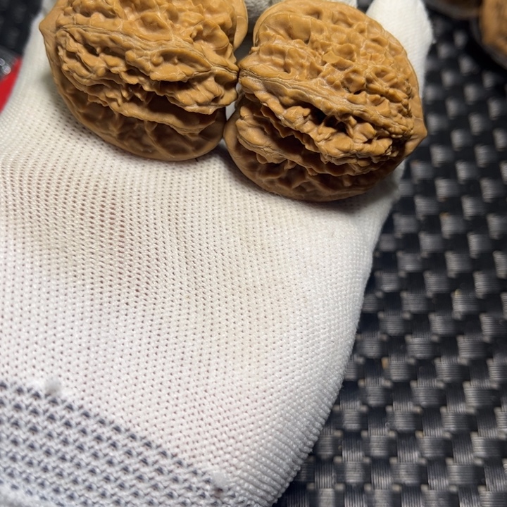 把件文玩核桃霞云岭