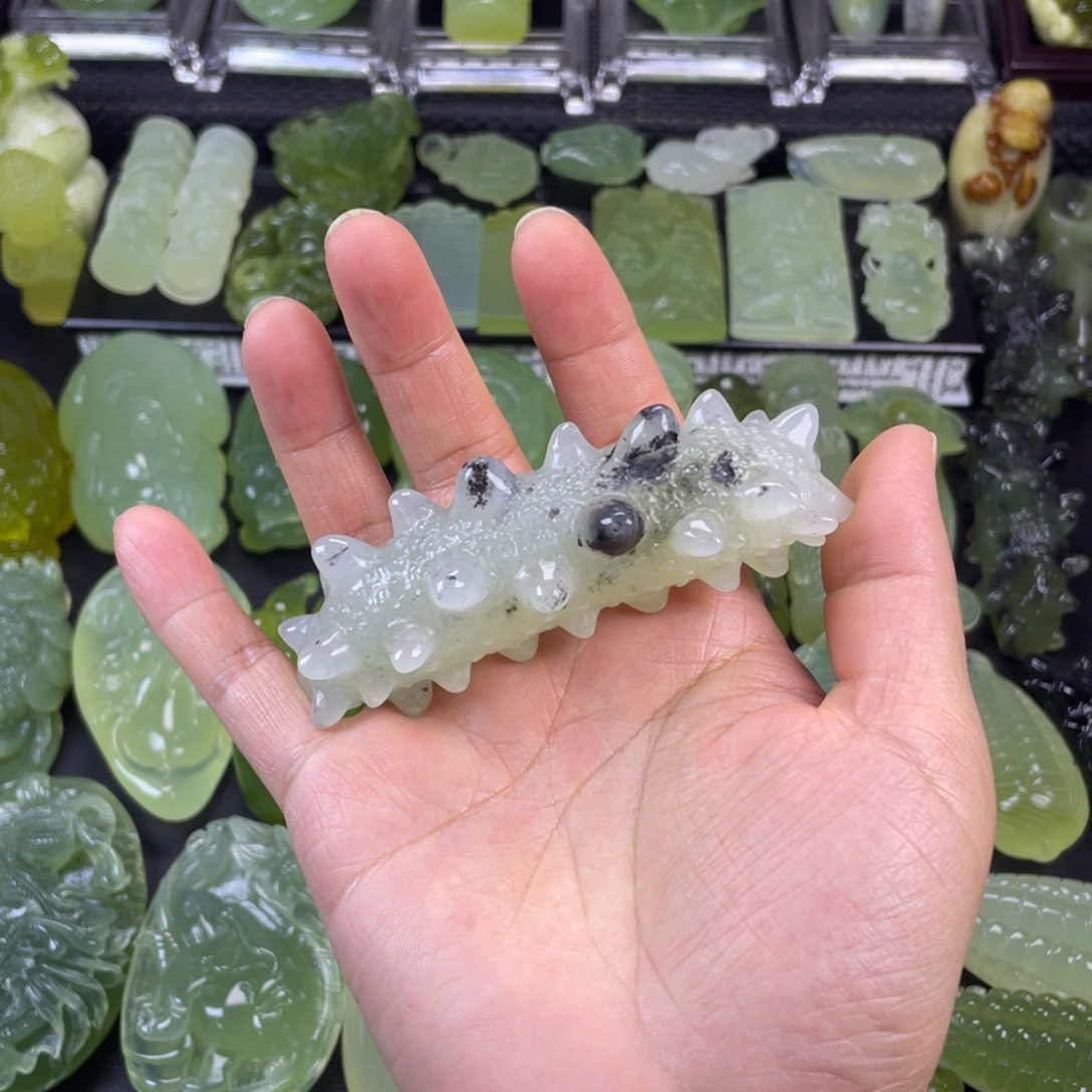 蛇纹石玉未镶嵌珠宝奇石