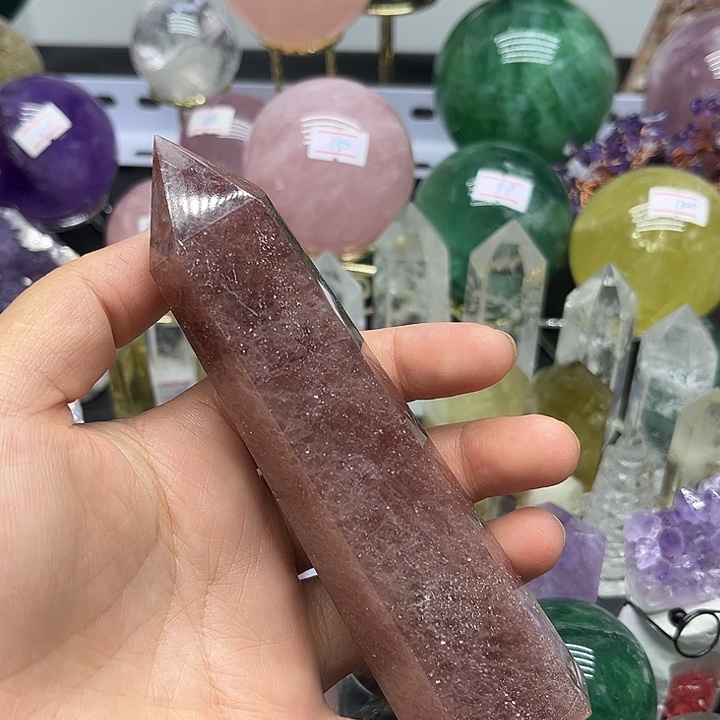 未镶嵌珠宝半成品水晶259克草莓晶柱