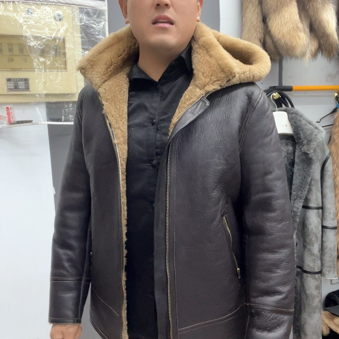 棕咖帽款皮毛一体