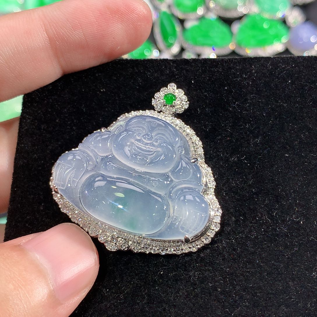 翡翠18K金镶嵌颈饰