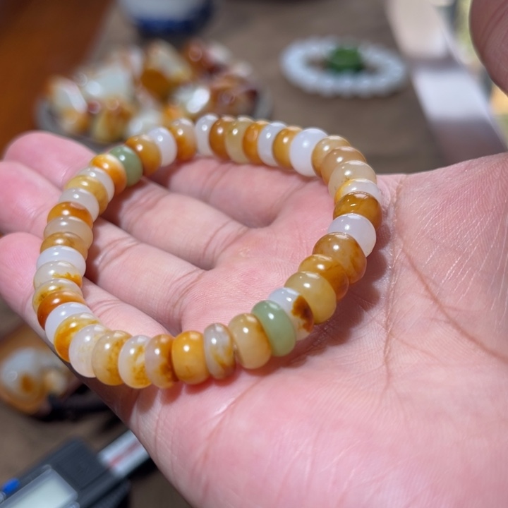 m***^和田玉未镶嵌手镯