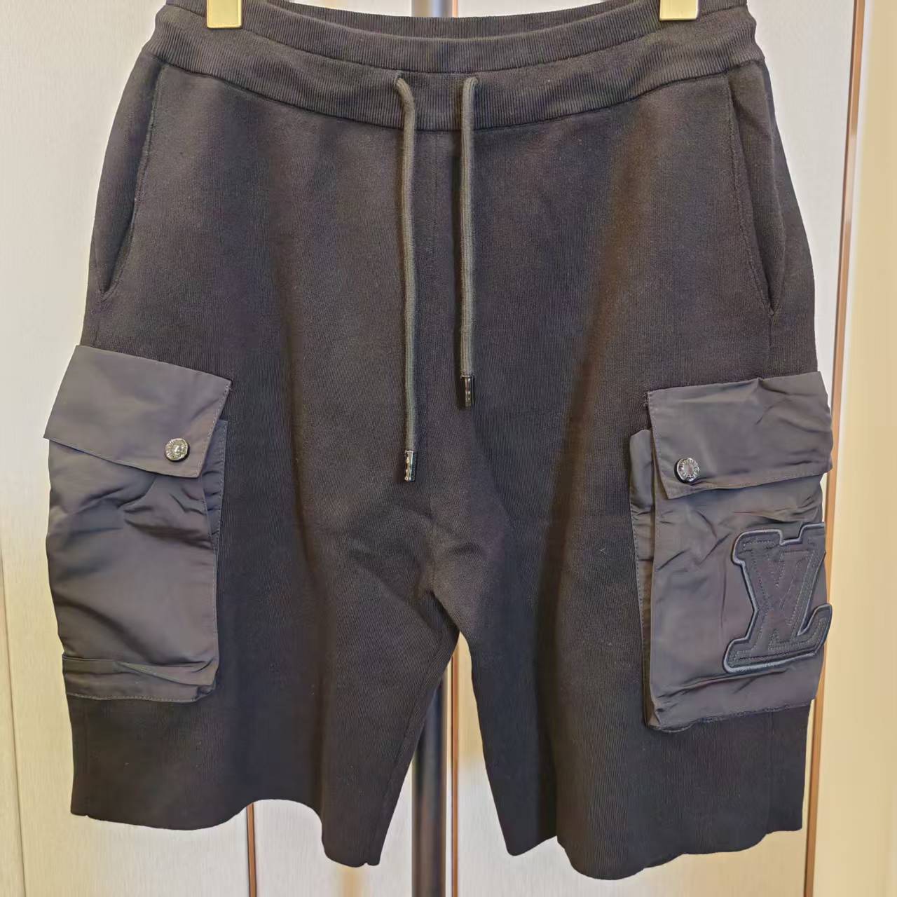 99新 LouisVuitton/路易威登 潮流黑色工装短裤 165