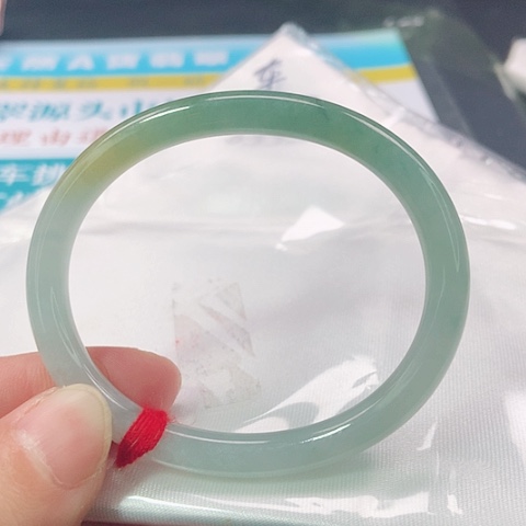翡翠手镯（贵妃镯）未镶嵌如**小0355号