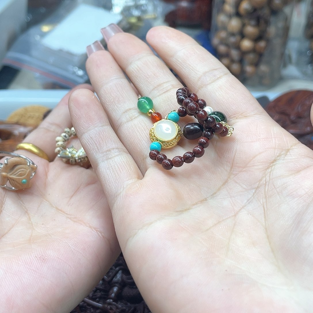 维腊木（绿檀）无事牌