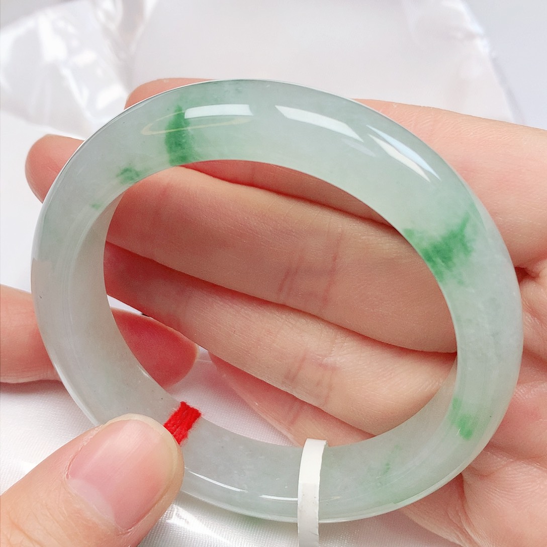 翡翠手镯未镶嵌抖音703