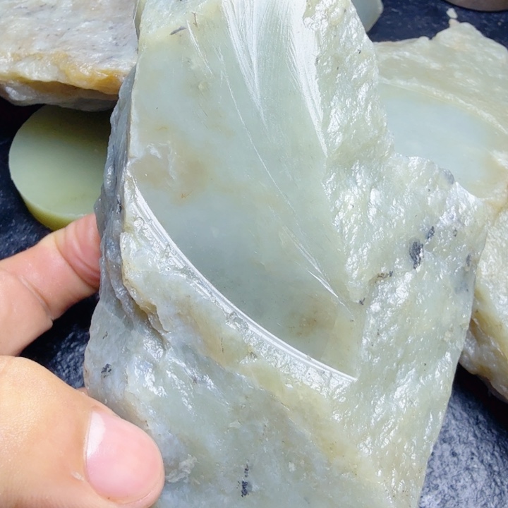 和田玉（糖玉）未镶嵌珠宝奇石