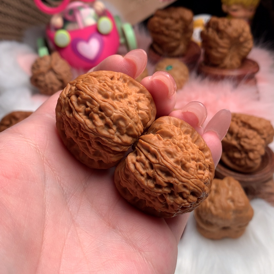 文玩核桃把件36三角白