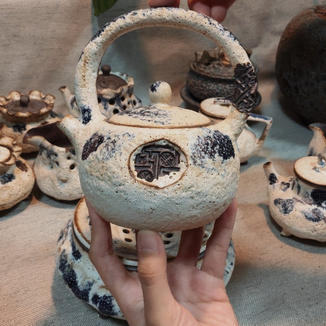 红***茶孤品一个壶提梁壶