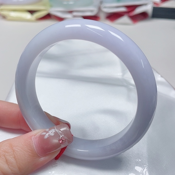 翡翠手镯未镶嵌缅甸