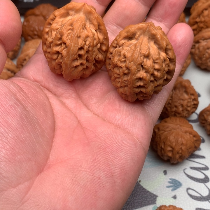 文玩核桃吊坠红锦鲤42