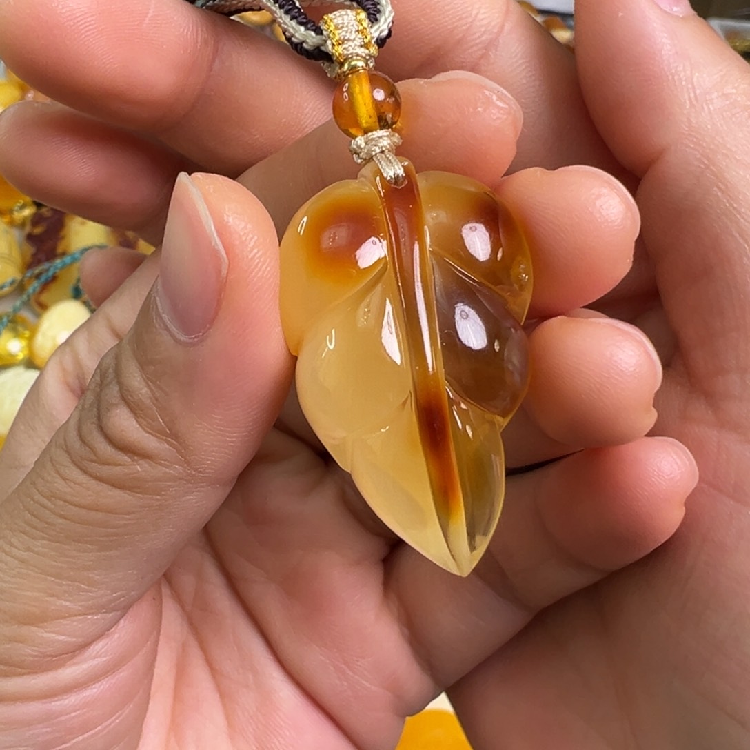 未镶嵌蜜蜡裸石琥珀
