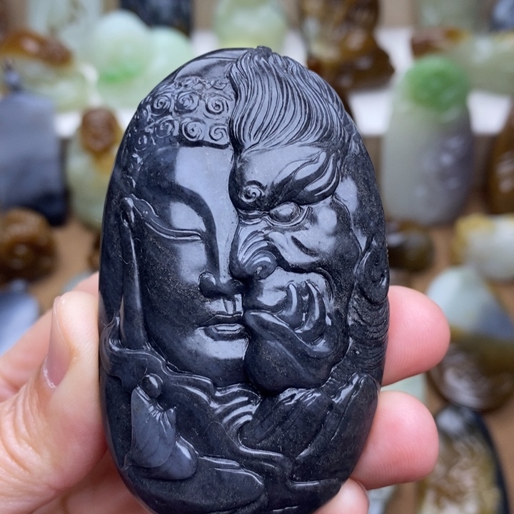 天***a和田玉未镶嵌颈饰