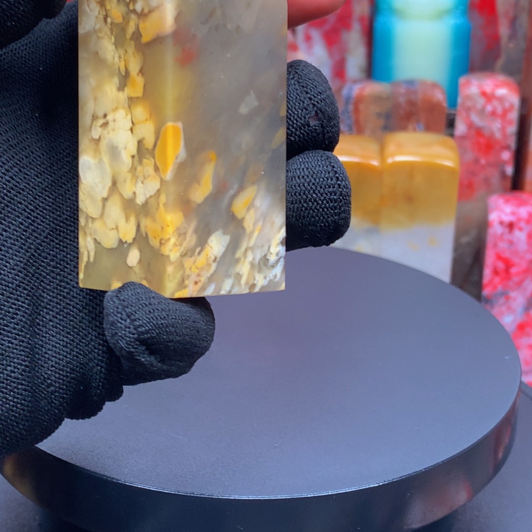 昌化石黄冻鱼籽冻