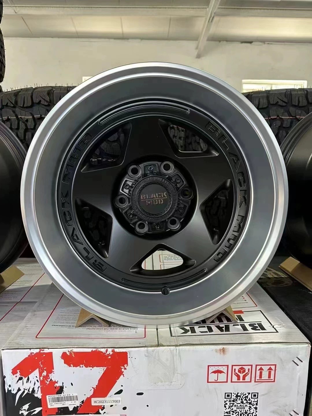 黑泥17寸轮毂宽边越野车改装白色坦克300长城炮烈马