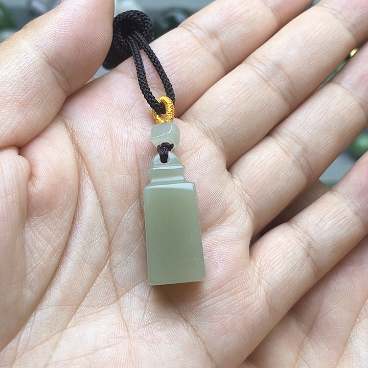 和田玉（糖玉）未镶嵌颈饰