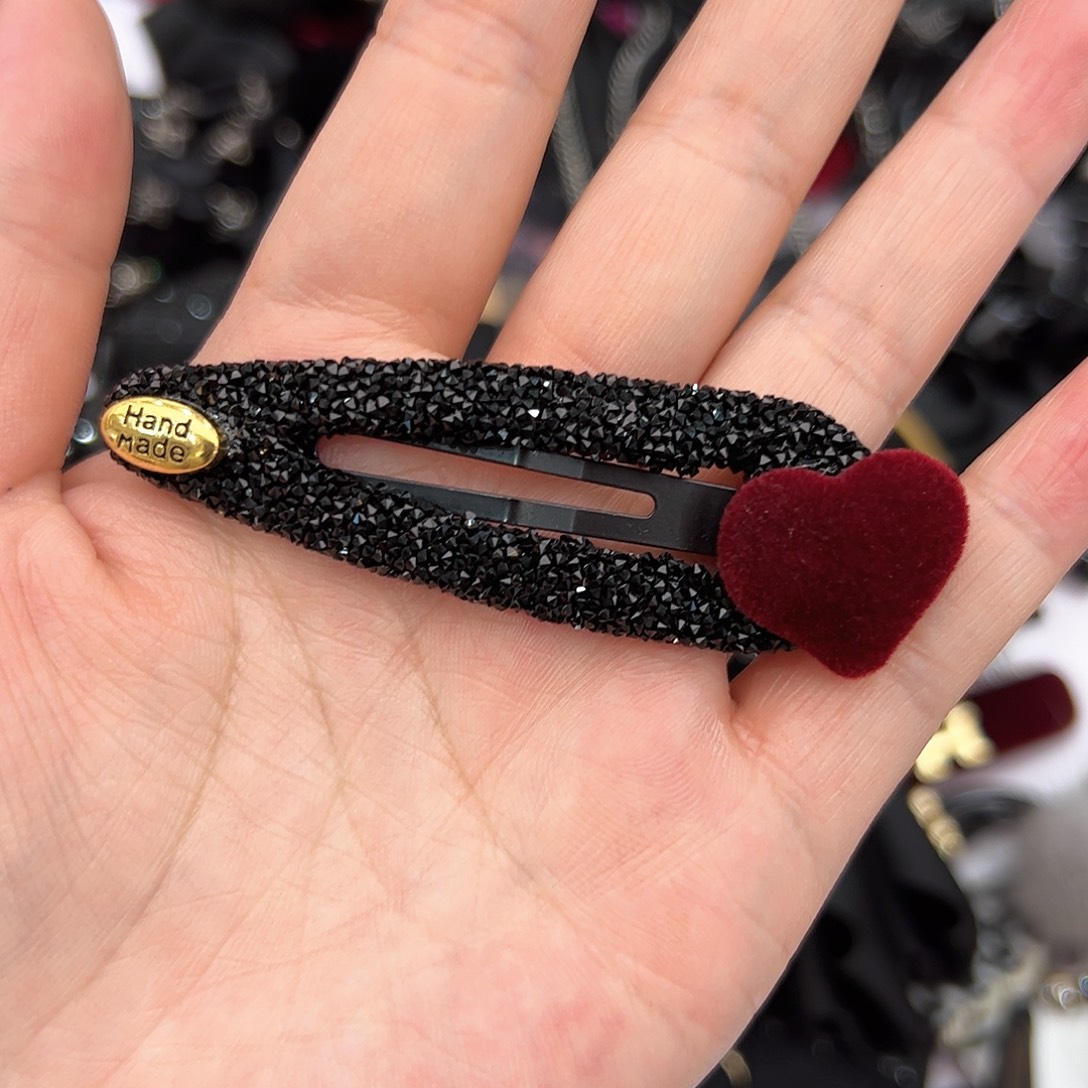 布艺非金属红色爱心拜拜夹