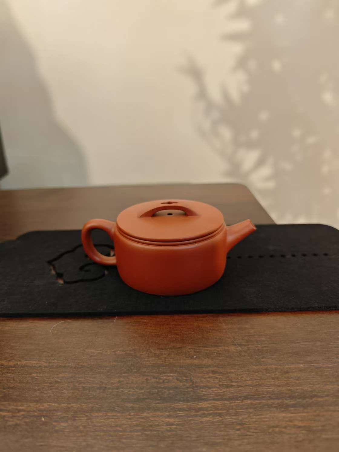 《朱泥汉瓦》容量-120c-紫砂壶-jhz