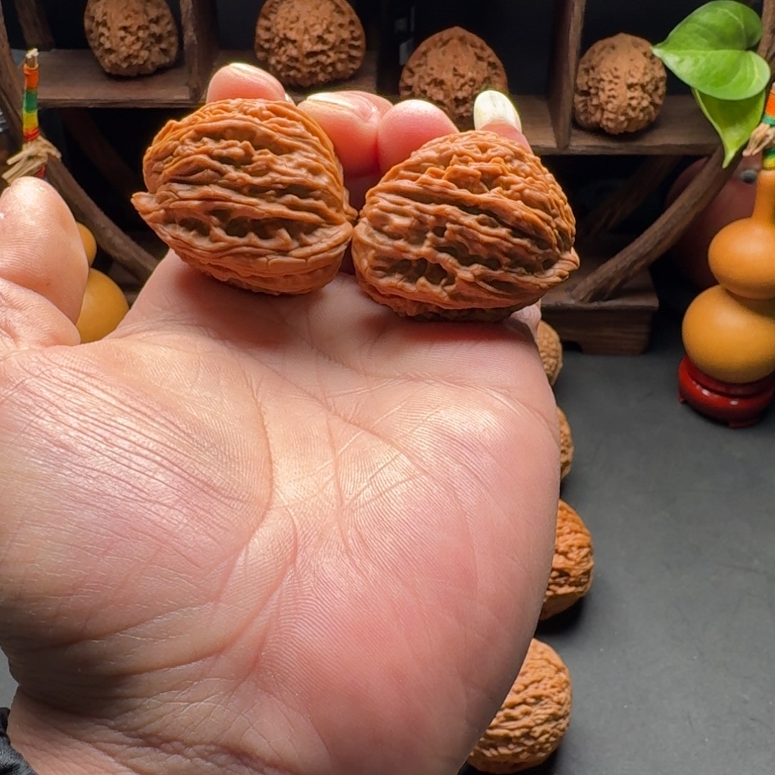 星***辰把件文玩核桃南疆石异型尺寸35
