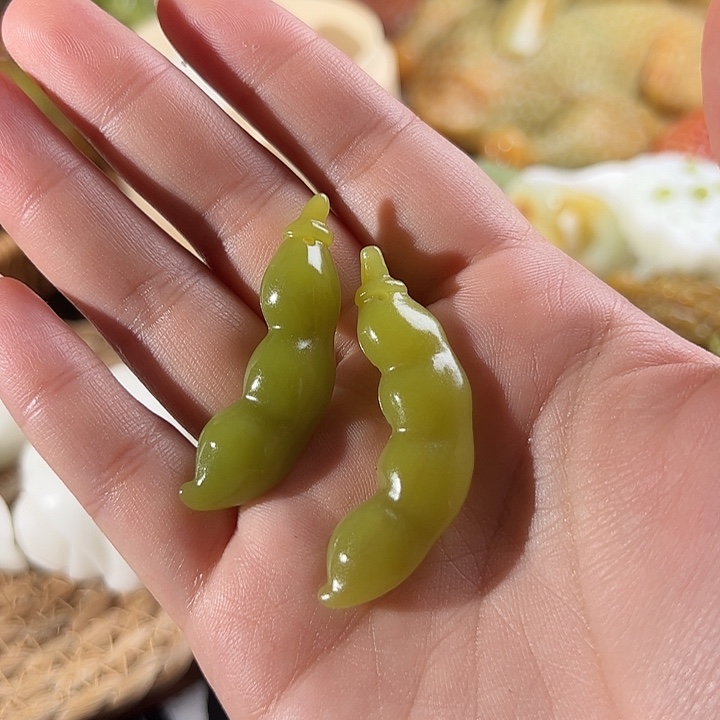 蛇纹石玉未镶嵌豆云*