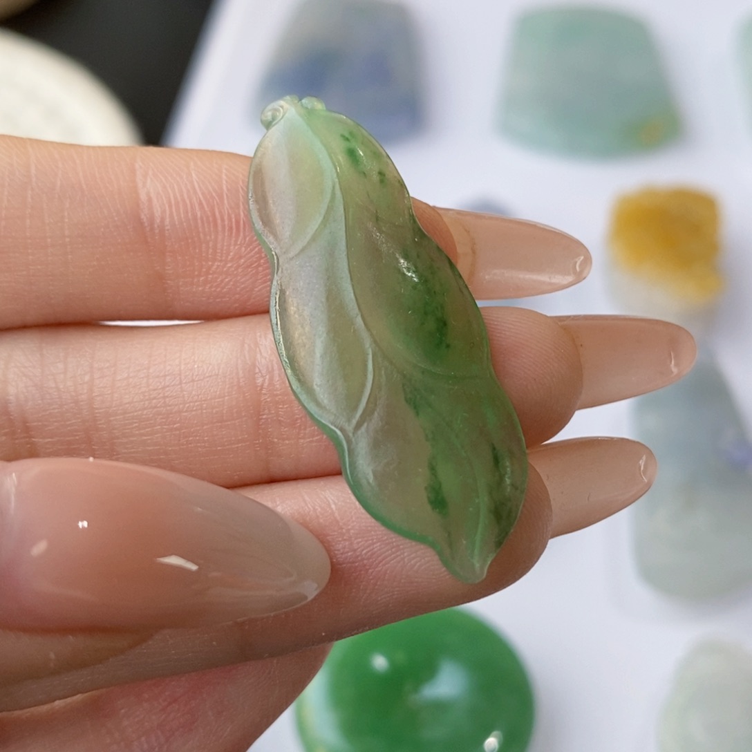 未镶嵌定制翡翠叶子