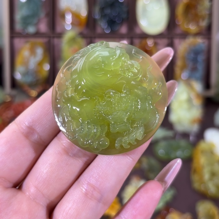 未镶嵌蛇纹石玉颈饰