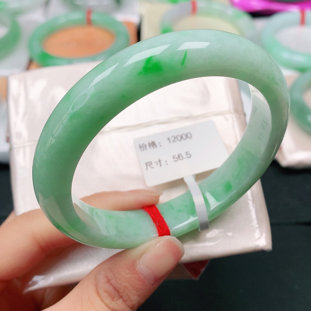 翡翠手镯未镶嵌天然翡翠手镯57