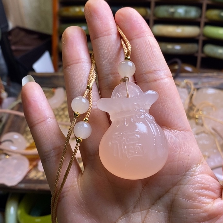 蛇纹石玉坠未镶嵌