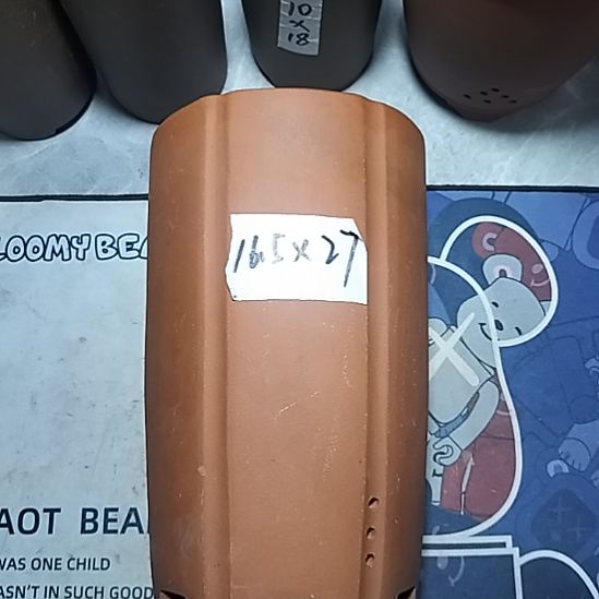 紫砂红泥抽角一个