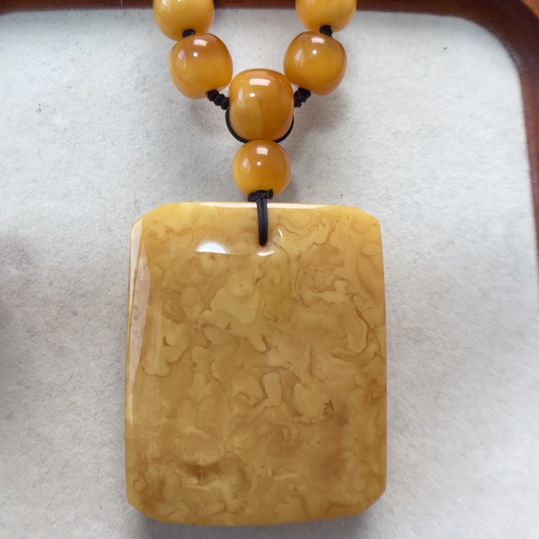 蜜蜡未镶嵌颈饰蜜蜡