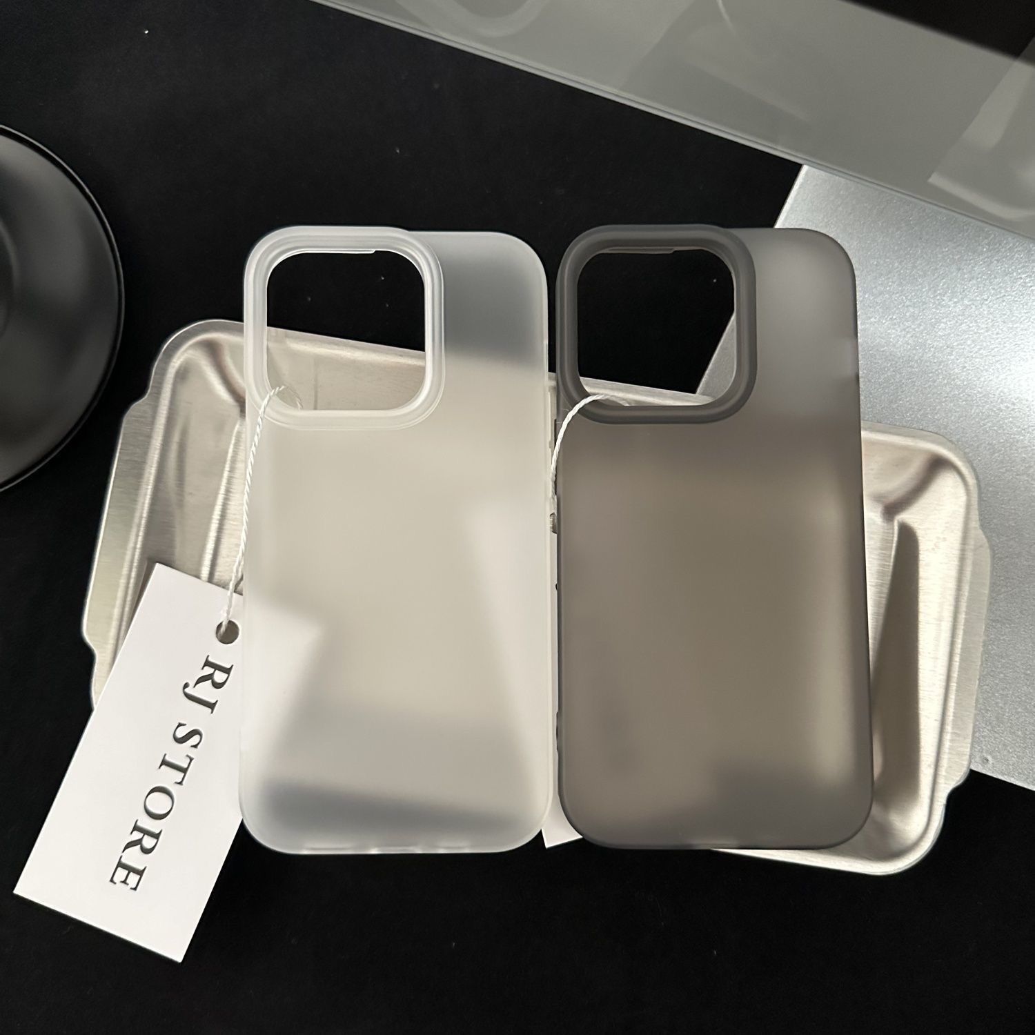无图案纯色磨砂壳适用于iphone16promax苹果手机壳全包大孔软壳