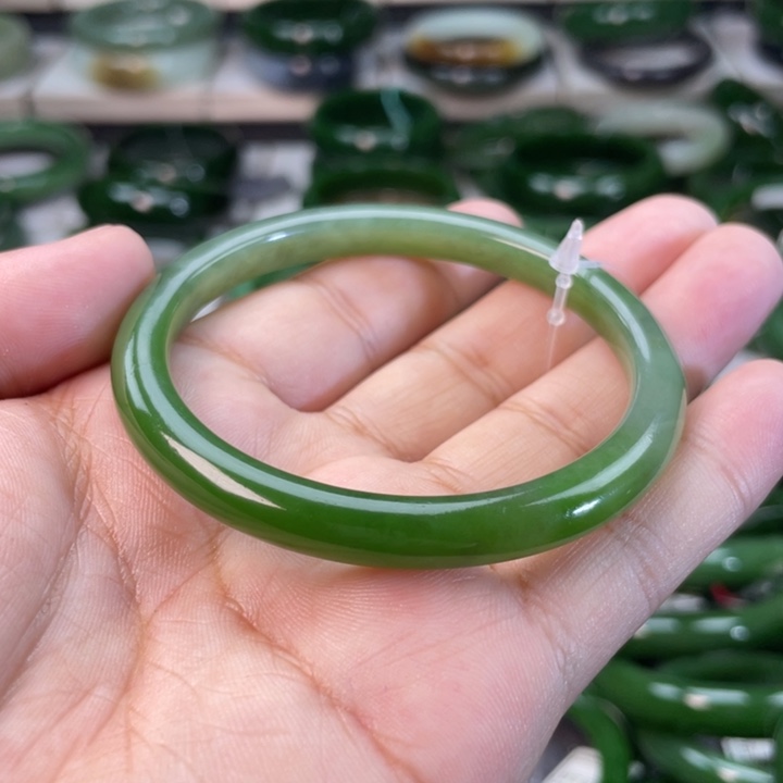 和田玉（碧玉）手镯未镶嵌