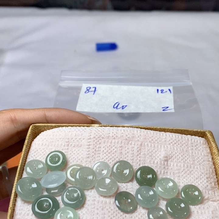 玉***宫定制翡翠未镶嵌不退