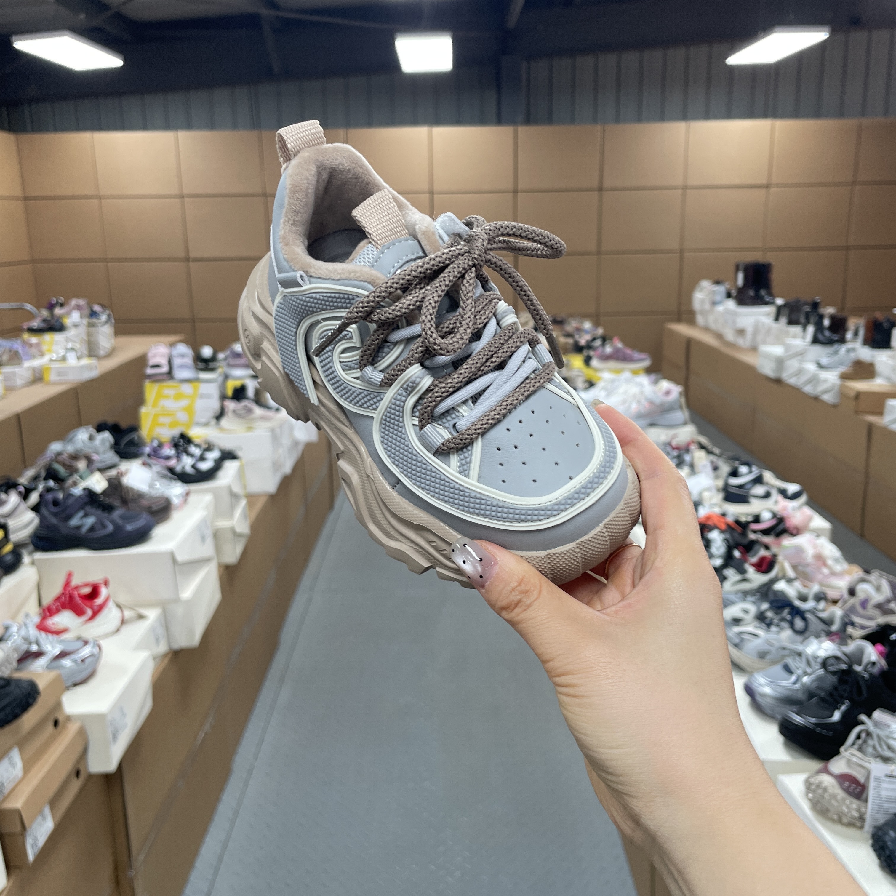 235310儿童加绒运动鞋  男女童鞋 国内大品牌童鞋同厂出品