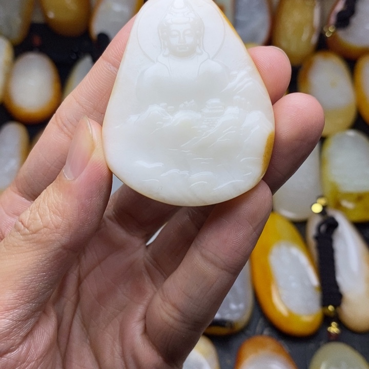 和田玉未镶嵌颈饰