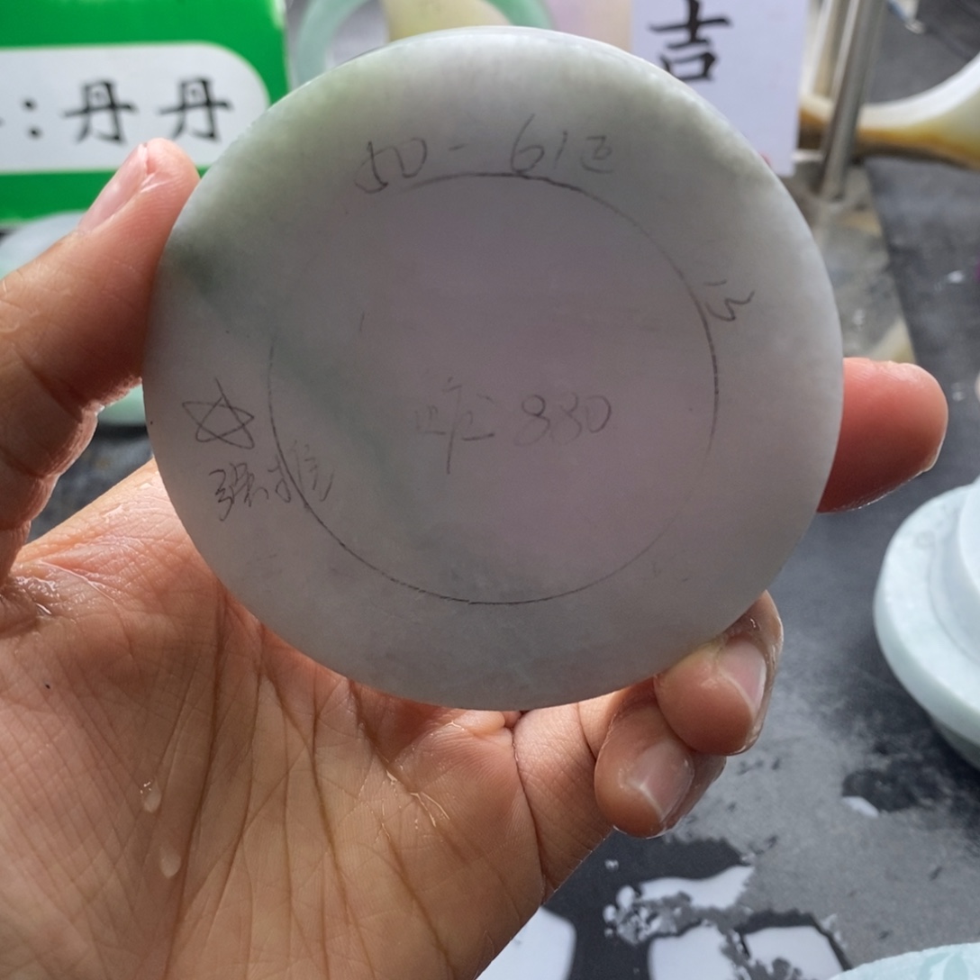定制翡翠未镶嵌翡翠手镯