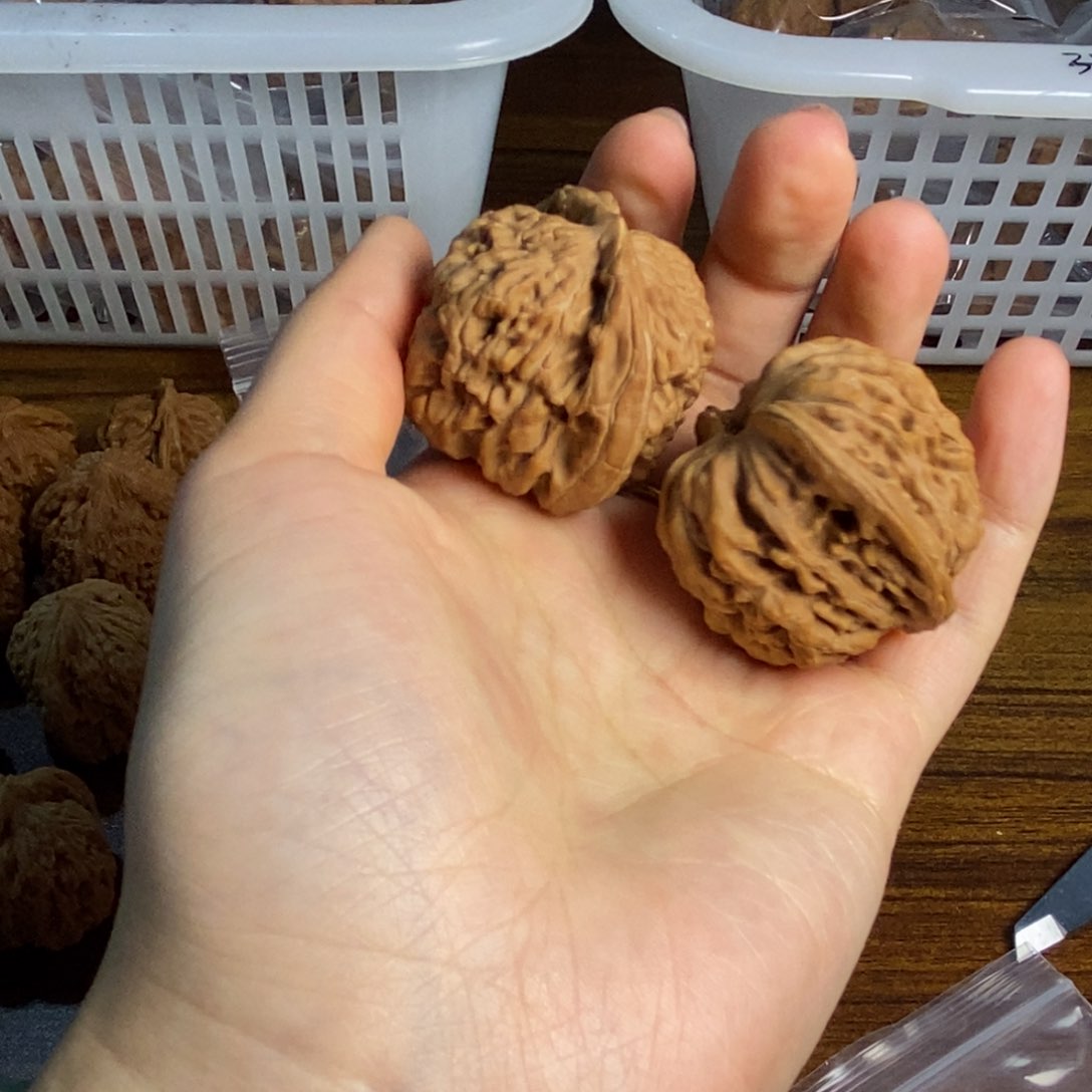 文玩核桃吊坠H****d四座楼80