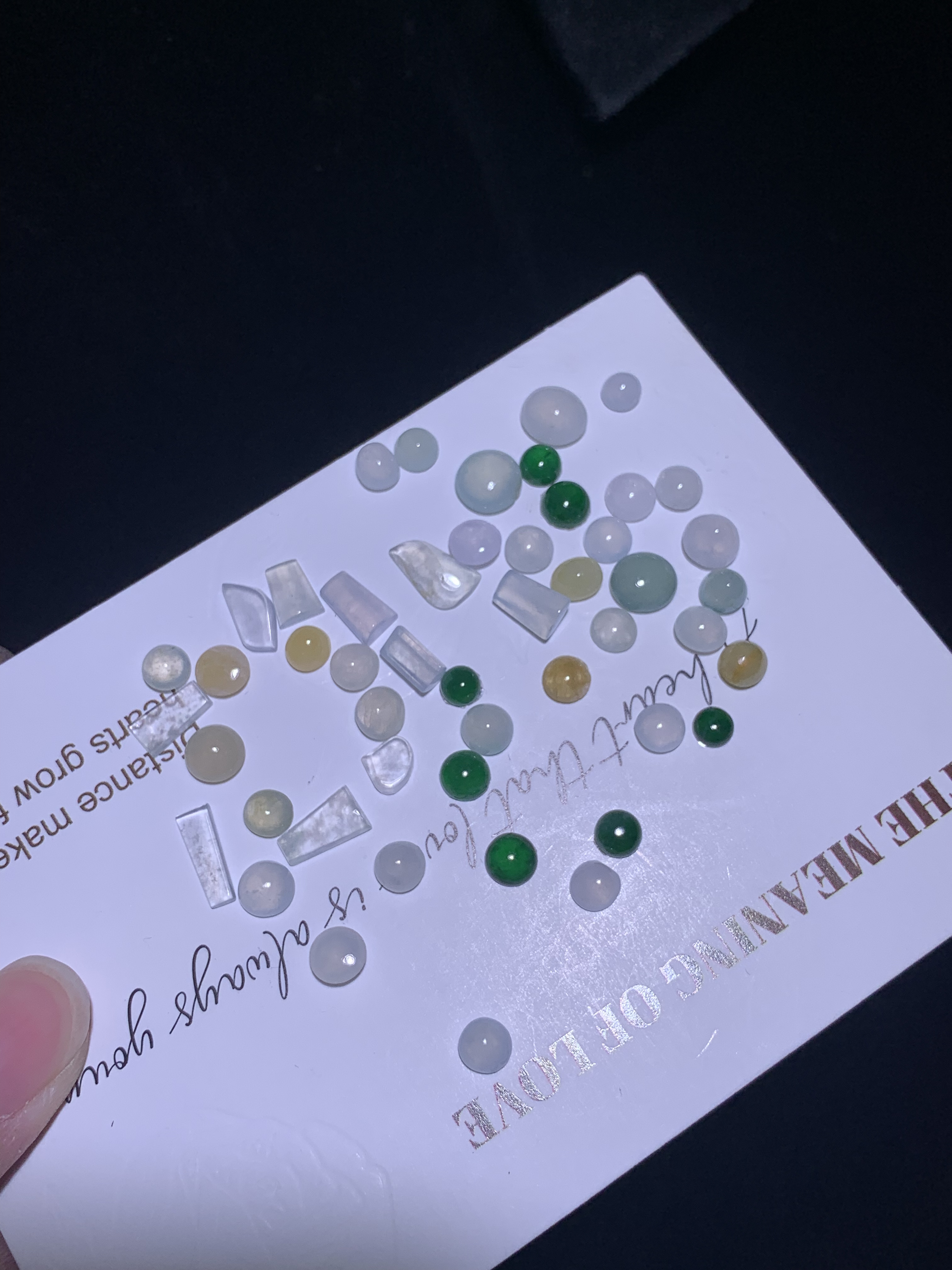 翡翠一手蛋面随形49件（编号LHSY）