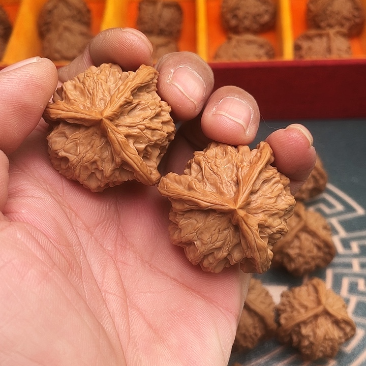 文玩核桃吊坠一图一物