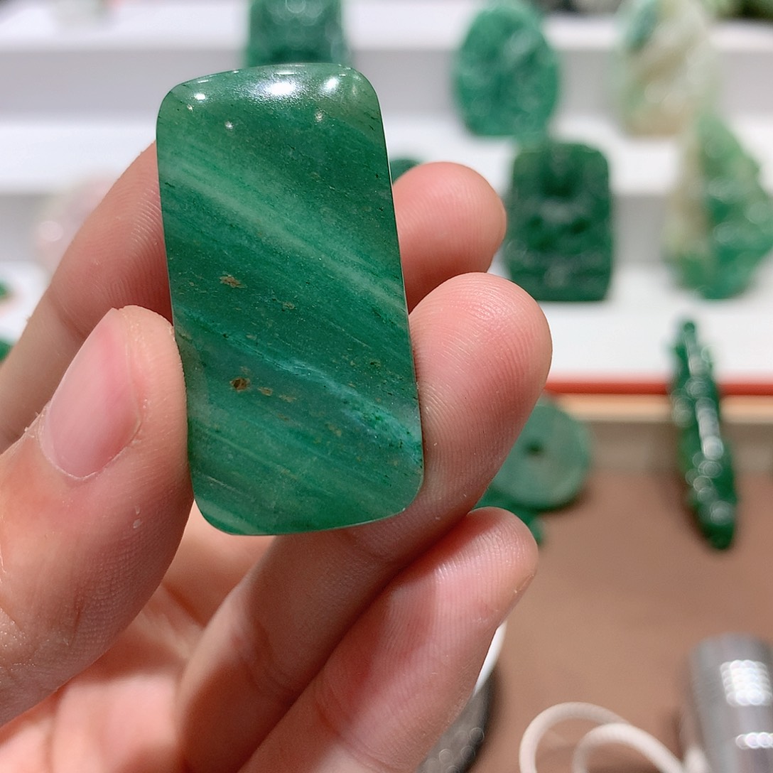 独山玉挂件未镶嵌