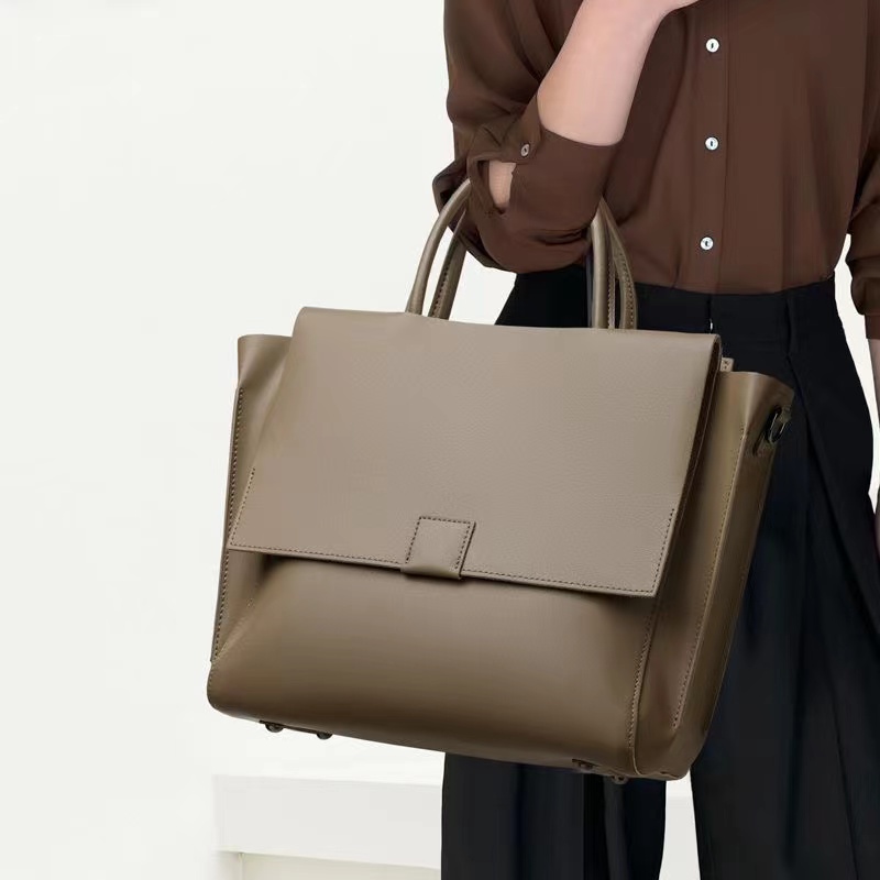 小香风镶钻手提高端感女包     H536