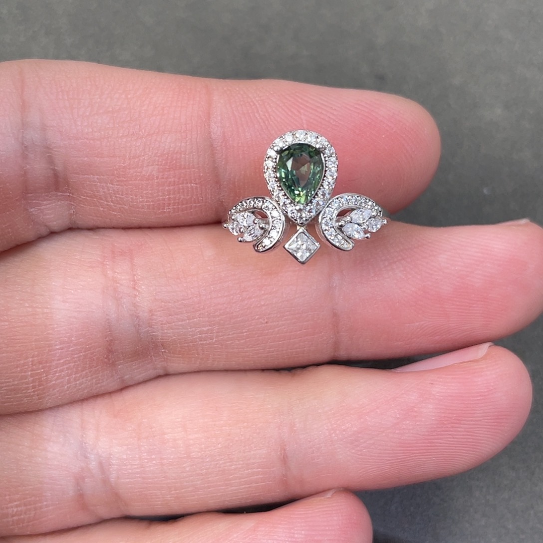 蓝宝石戒指银S925镀金镶嵌蓝宝石戒指