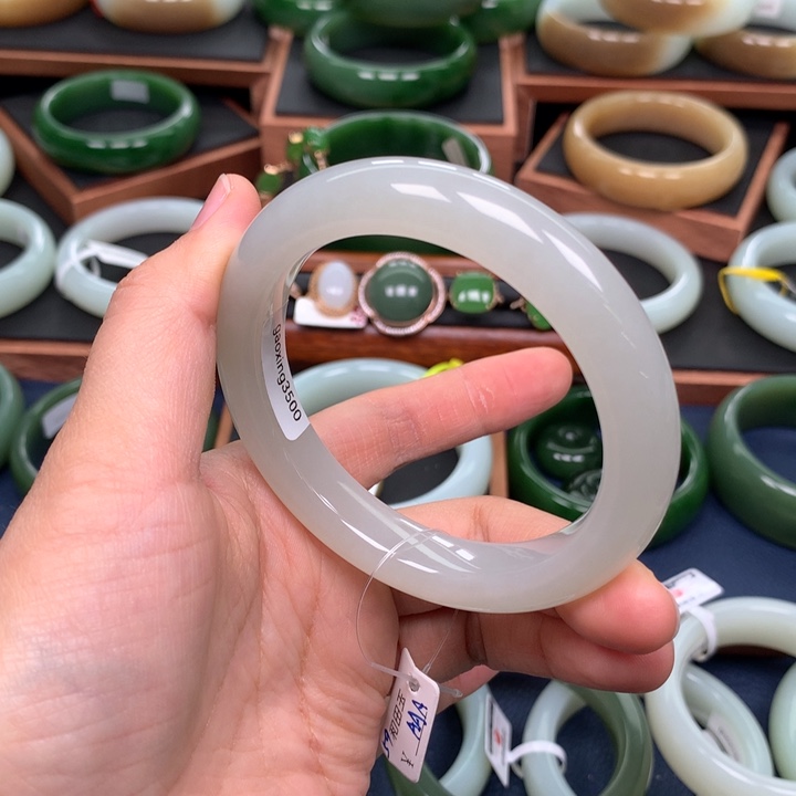 和田玉手镯5960圈口未镶嵌