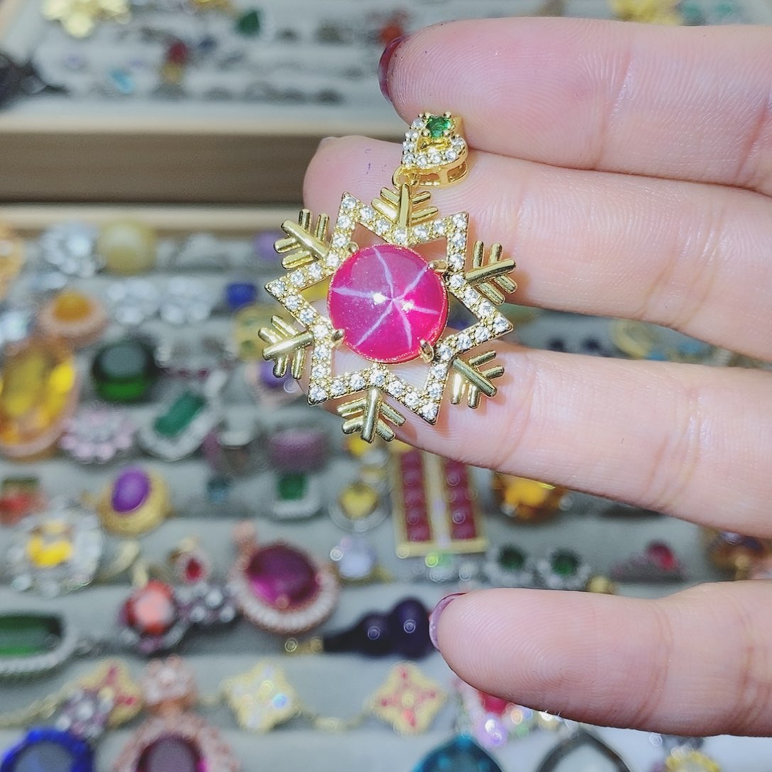 【闪购商品】托帕石耳饰银S925镶嵌