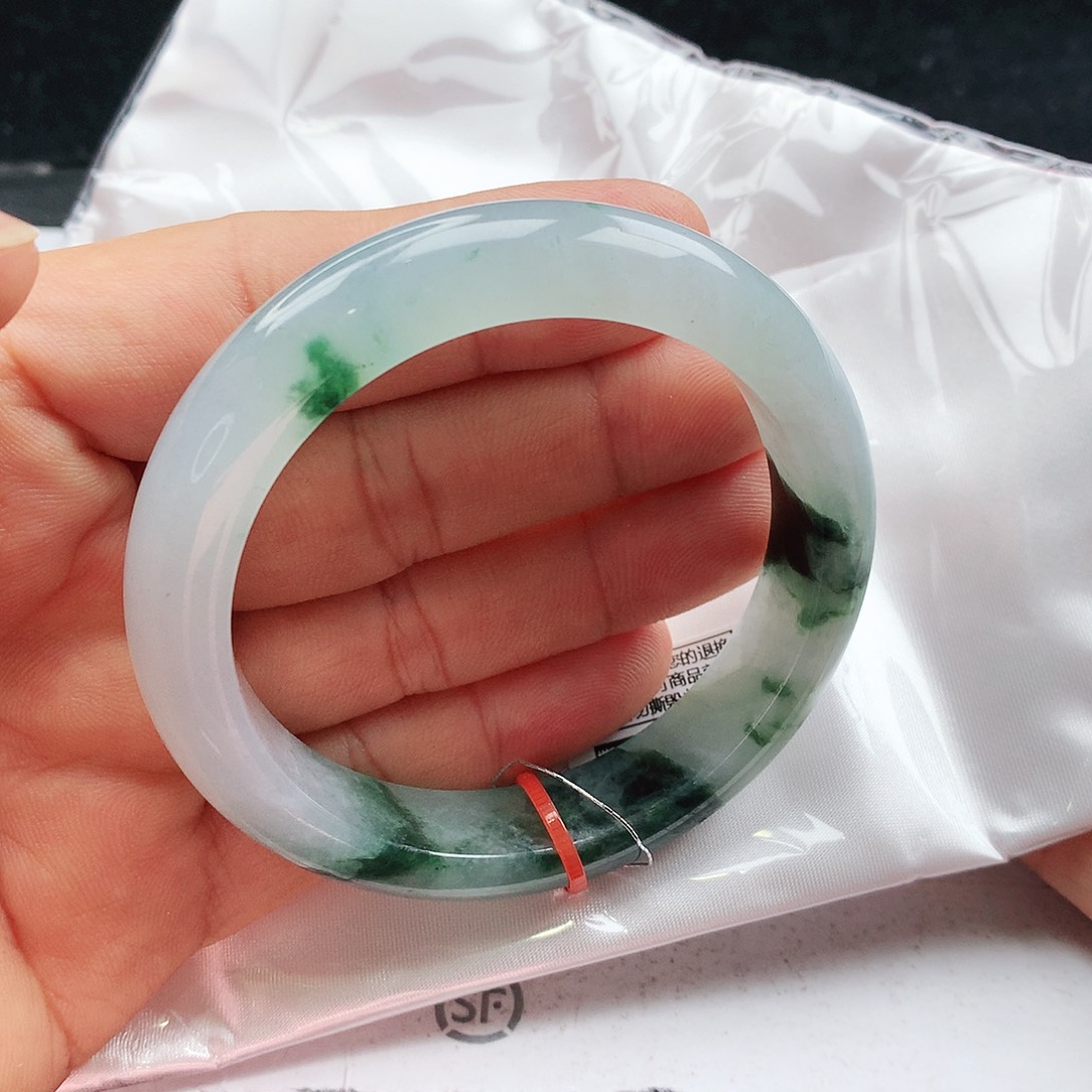 翡翠手镯未镶嵌天然翡翠手镯