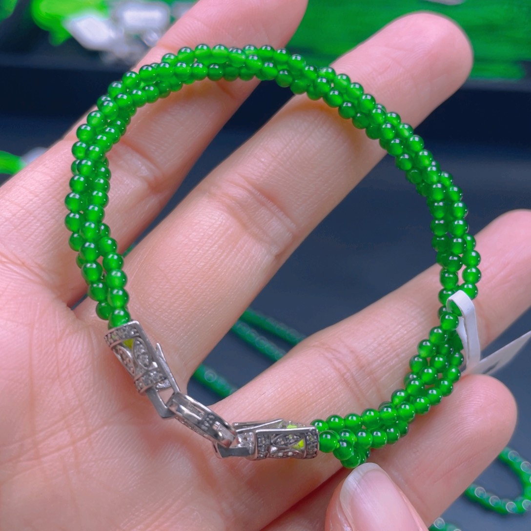 翡翠颈饰银S925镶嵌，1